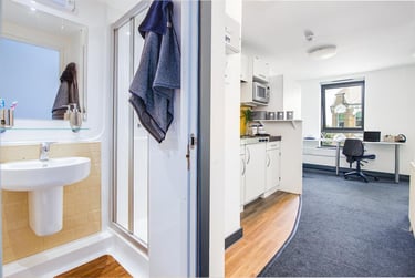 1 bed studio, Fulham Palace Road, Hammersmith, London, W69PA - Image 1